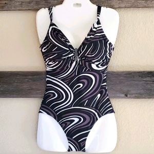 Ladies Co Co Reef One Piece Swimsuit 34DD